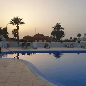 https://blanca-new-apartment-2-bedrooms.adeje-hotels.com